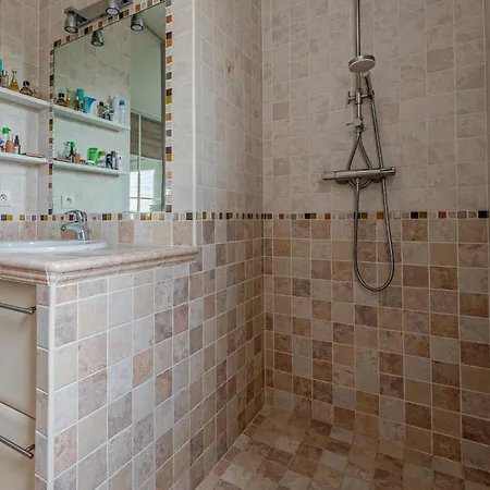 Holiday home Gorgeous In With Private Swimming Pool, Be Inside Or Outside