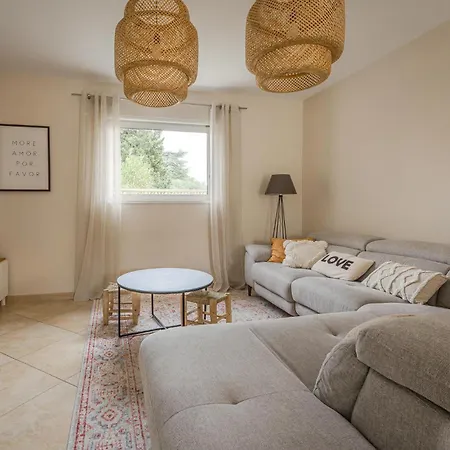 Holiday home Gorgeous In With Private Swimming Pool, Be Inside Or Outside *
