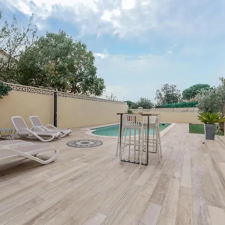 Gorgeous In With Private Swimming Pool, Be Inside Or Outside Holiday home Mauguio